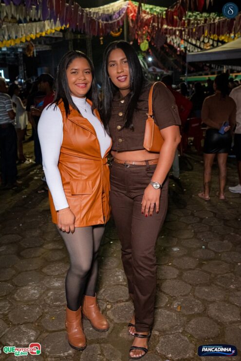 Neto Leite e Cris Mel animam a segunda noite do São João de Jacareci 2025 265