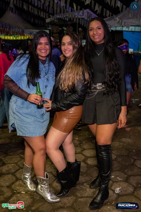 Neto Leite e Cris Mel animam a segunda noite do São João de Jacareci 2025 312