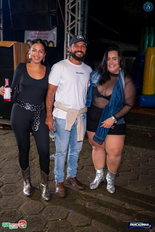 Boteco das Amigas e Companhia do Kaprixxo fecham com chave de ouro o São João de Jacareci 2025 700
