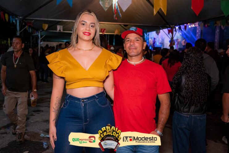 Júlio Nascimento encerra o Arraiá das Gerações com chave de ouro em Santo Antônio do Jacinto-MG 55