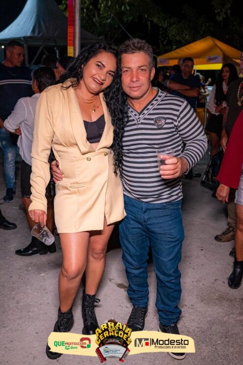 Júlio Nascimento encerra o Arraiá das Gerações com chave de ouro em Santo Antônio do Jacinto-MG 64