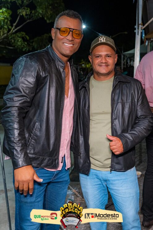 Júlio Nascimento encerra o Arraiá das Gerações com chave de ouro em Santo Antônio do Jacinto-MG 92