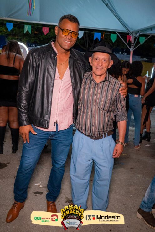 Júlio Nascimento encerra o Arraiá das Gerações com chave de ouro em Santo Antônio do Jacinto-MG 102