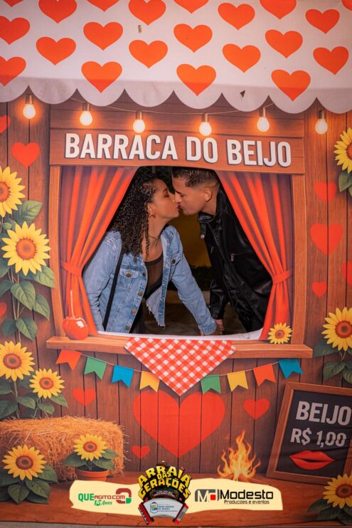 Júlio Nascimento encerra o Arraiá das Gerações com chave de ouro em Santo Antônio do Jacinto-MG 117