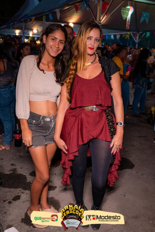 Júlio Nascimento encerra o Arraiá das Gerações com chave de ouro em Santo Antônio do Jacinto-MG 126