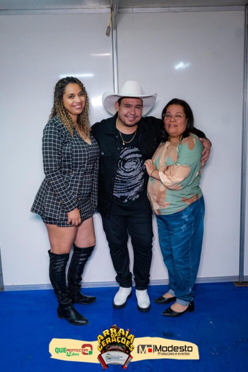 Júlio Nascimento encerra o Arraiá das Gerações com chave de ouro em Santo Antônio do Jacinto-MG 148