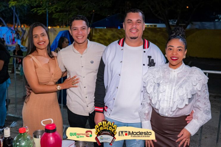 Júlio Nascimento encerra o Arraiá das Gerações com chave de ouro em Santo Antônio do Jacinto-MG 168