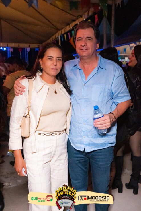 Júlio Nascimento encerra o Arraiá das Gerações com chave de ouro em Santo Antônio do Jacinto-MG 214