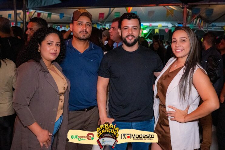 Júlio Nascimento encerra o Arraiá das Gerações com chave de ouro em Santo Antônio do Jacinto-MG 221