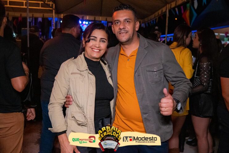 Júlio Nascimento encerra o Arraiá das Gerações com chave de ouro em Santo Antônio do Jacinto-MG 225