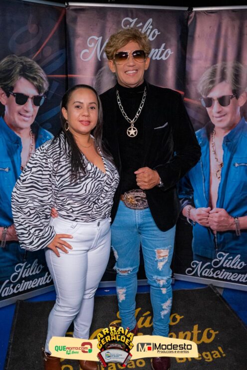 Júlio Nascimento encerra o Arraiá das Gerações com chave de ouro em Santo Antônio do Jacinto-MG 248