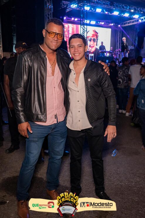 Júlio Nascimento encerra o Arraiá das Gerações com chave de ouro em Santo Antônio do Jacinto-MG 300