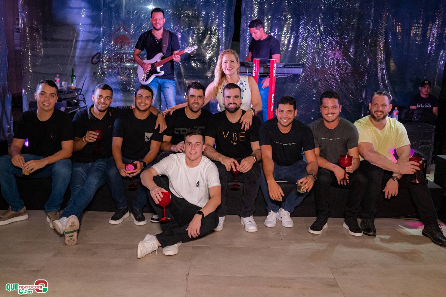 Amigos preparam festa surpresa para Edlene Trancoso em noite inesquecível 9