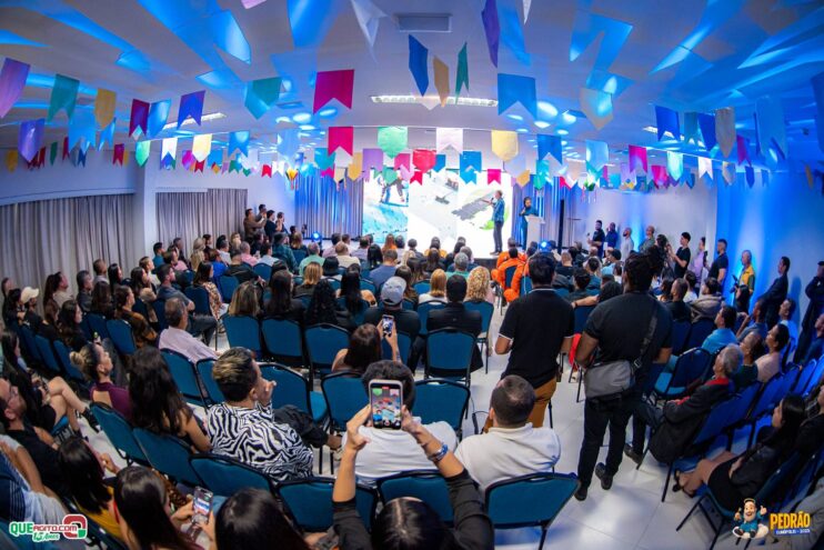 Prefeitura de Eunápolis anuncia atrações e megaestrutura do Pedrão 2025 em coletiva de imprensa 83
