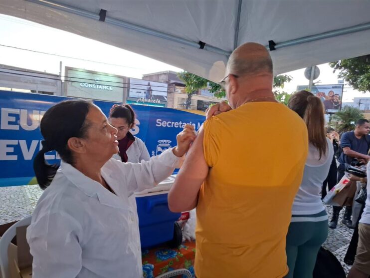 Arraiá da Vacinação contra a gripe foi sucesso em Eunápolis 6