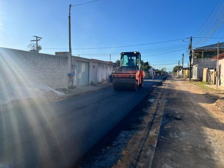 Prefeitura de Eunápolis avança com pavimentação no bairro Vila Olímpica 8