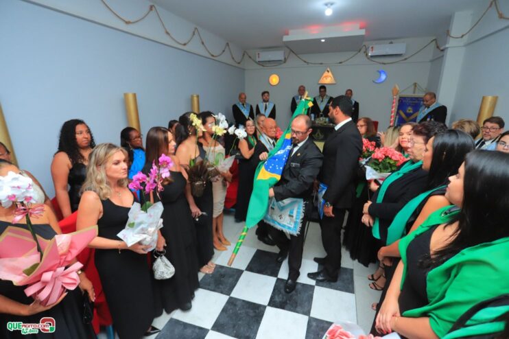 Loja Maçônica O Esquadro celebra iniciação de novos irmãos em noite inesquecível 31