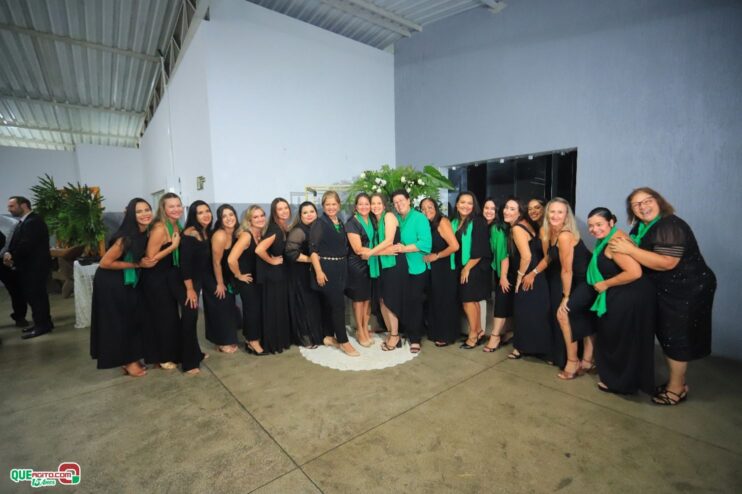 Loja Maçônica O Esquadro celebra iniciação de novos irmãos em noite inesquecível 33