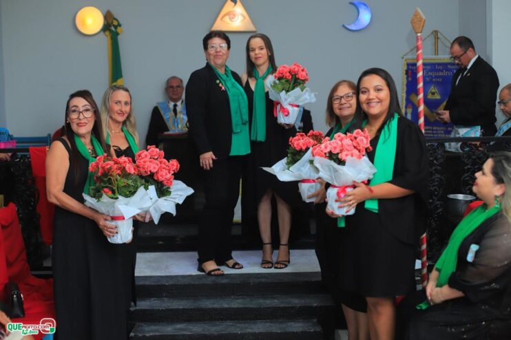 Loja Maçônica O Esquadro celebra iniciação de novos irmãos em noite inesquecível 57