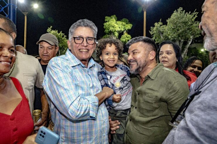Vila Parracho comemora com festa e muita alegria a inauguração da nova praça 13