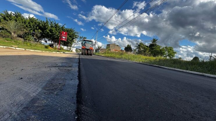 7f6c2838-2cef-419d-8b38-3ed139d247dc Prefeitura de Eunápolis avança com frentes de pavimentação e obras de mobilidade em diversos bairros 12