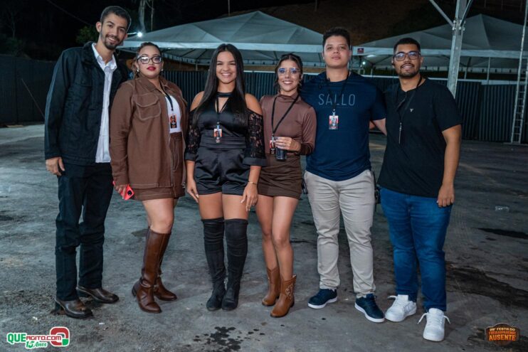 Michel Teló leva público ao delírio na terceira noite da 28ª Festa do Freigasparense Ausente 17