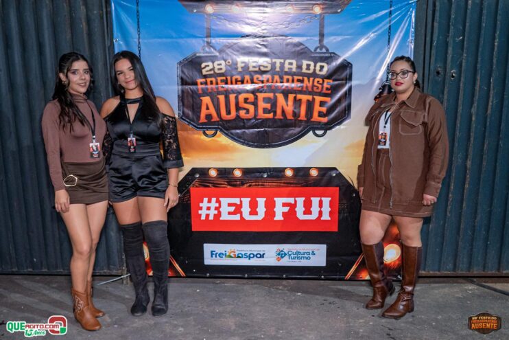 Michel Teló leva público ao delírio na terceira noite da 28ª Festa do Freigasparense Ausente 22