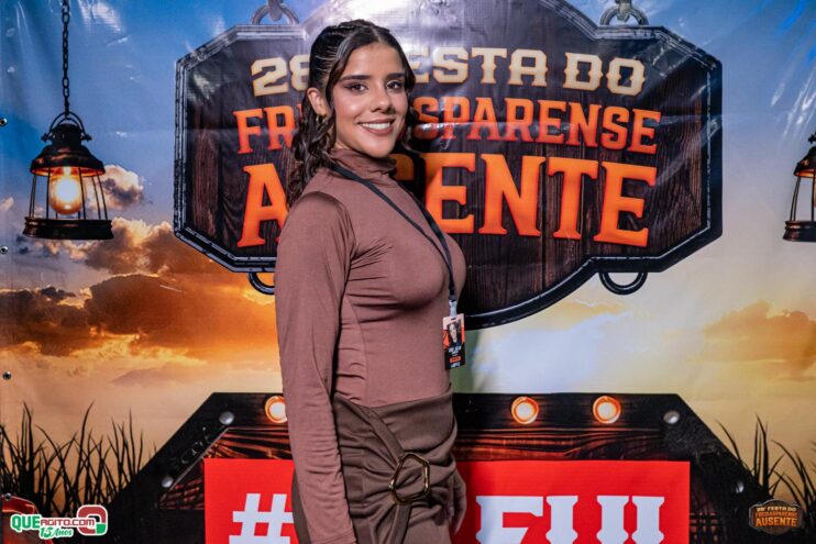 Michel Teló leva público ao delírio na terceira noite da 28ª Festa do Freigasparense Ausente 36