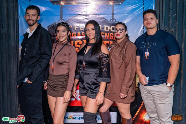 Michel Teló leva público ao delírio na terceira noite da 28ª Festa do Freigasparense Ausente 40