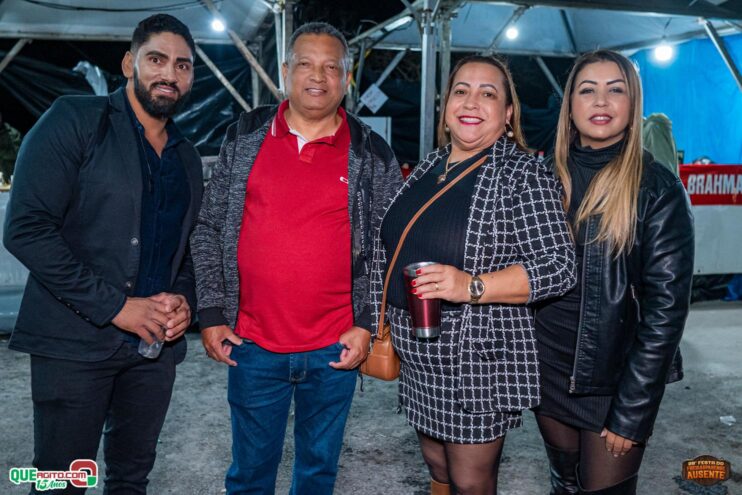 Michel Teló leva público ao delírio na terceira noite da 28ª Festa do Freigasparense Ausente 52