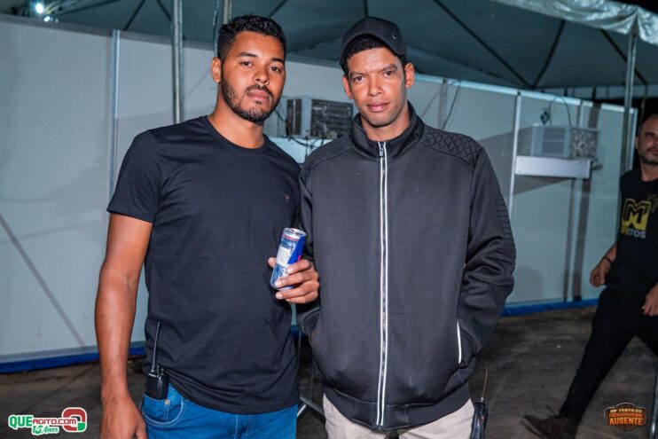 Michel Teló leva público ao delírio na terceira noite da 28ª Festa do Freigasparense Ausente 56