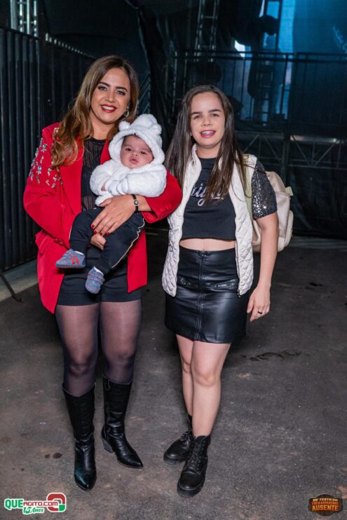 Michel Teló leva público ao delírio na terceira noite da 28ª Festa do Freigasparense Ausente 74