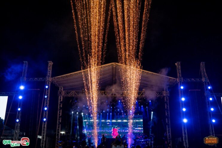 Michel Teló leva público ao delírio na terceira noite da 28ª Festa do Freigasparense Ausente 122
