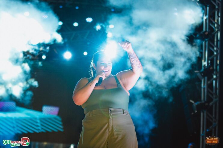 Michel Teló leva público ao delírio na terceira noite da 28ª Festa do Freigasparense Ausente 128