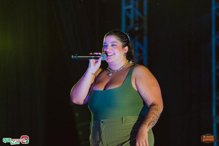 Michel Teló leva público ao delírio na terceira noite da 28ª Festa do Freigasparense Ausente 141