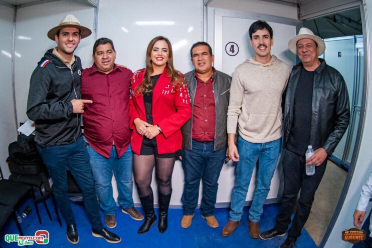 Michel Teló leva público ao delírio na terceira noite da 28ª Festa do Freigasparense Ausente 145