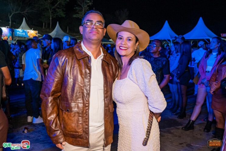 Michel Teló leva público ao delírio na terceira noite da 28ª Festa do Freigasparense Ausente 174