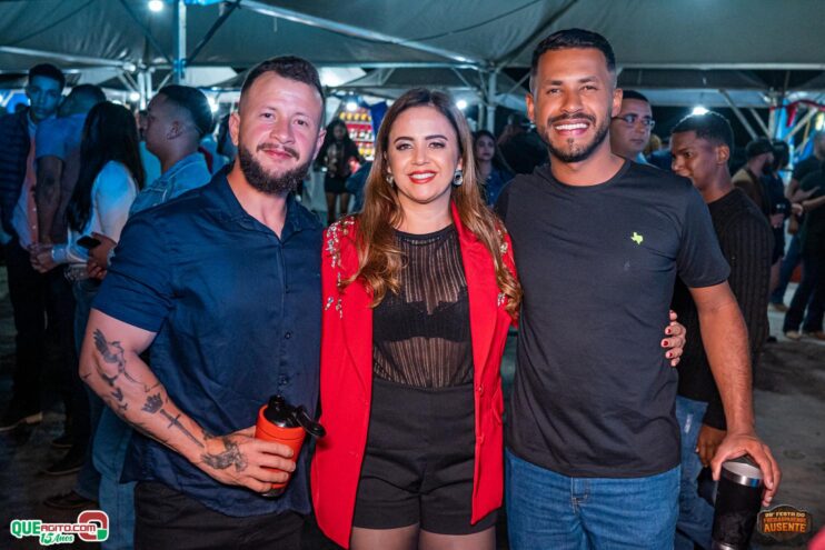 Michel Teló leva público ao delírio na terceira noite da 28ª Festa do Freigasparense Ausente 180