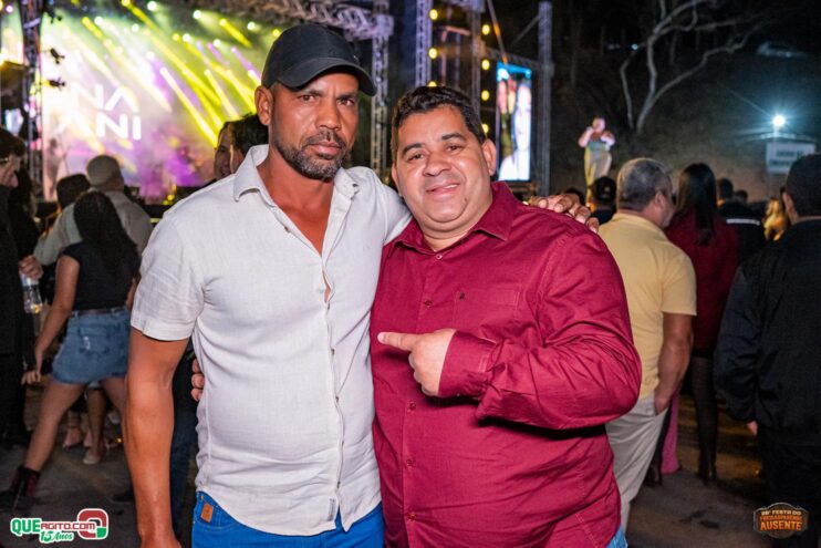 Michel Teló leva público ao delírio na terceira noite da 28ª Festa do Freigasparense Ausente 193