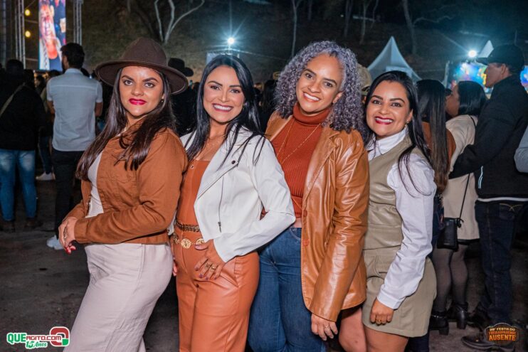 Michel Teló leva público ao delírio na terceira noite da 28ª Festa do Freigasparense Ausente 196