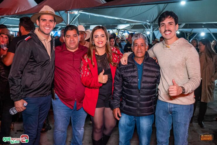 Michel Teló leva público ao delírio na terceira noite da 28ª Festa do Freigasparense Ausente 198