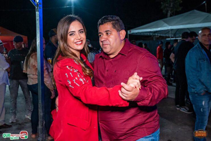 Michel Teló leva público ao delírio na terceira noite da 28ª Festa do Freigasparense Ausente 210