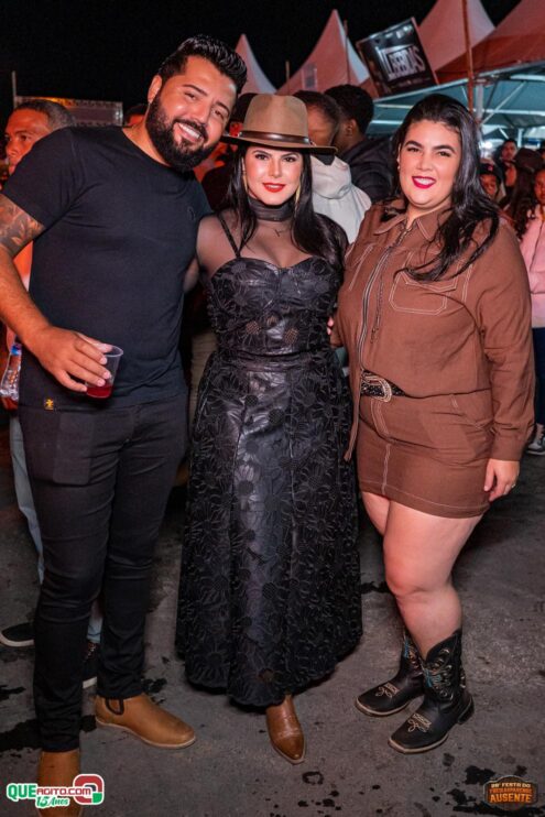 Michel Teló leva público ao delírio na terceira noite da 28ª Festa do Freigasparense Ausente 216