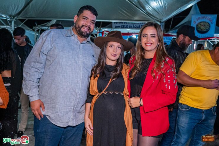 Michel Teló leva público ao delírio na terceira noite da 28ª Festa do Freigasparense Ausente 218