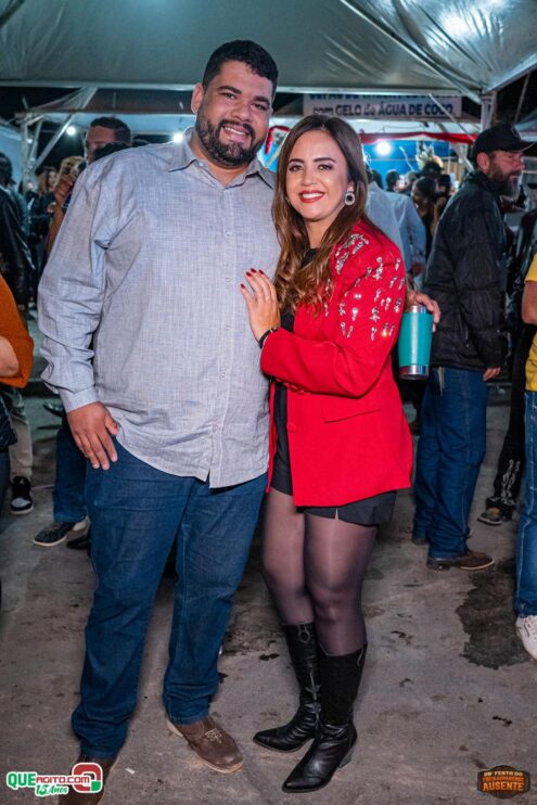 Michel Teló leva público ao delírio na terceira noite da 28ª Festa do Freigasparense Ausente 221