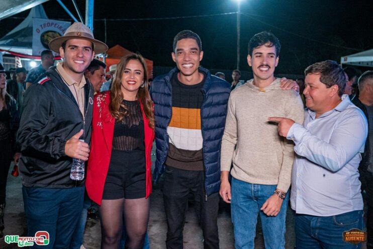 Michel Teló leva público ao delírio na terceira noite da 28ª Festa do Freigasparense Ausente 225