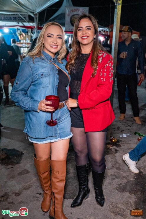 Michel Teló leva público ao delírio na terceira noite da 28ª Festa do Freigasparense Ausente 228