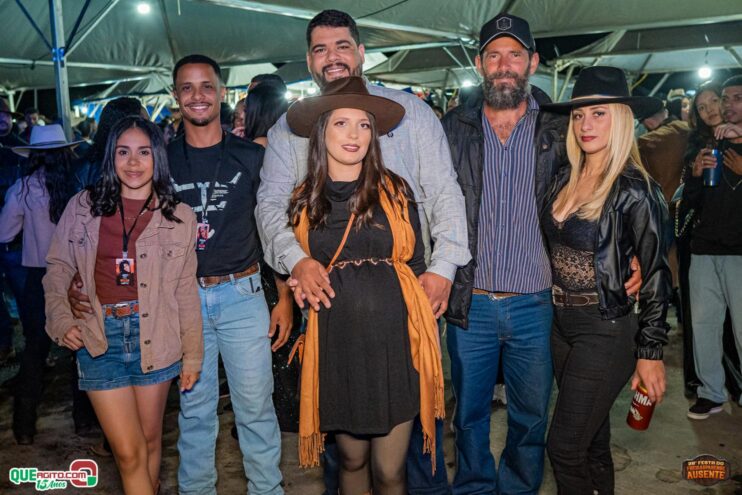 Michel Teló leva público ao delírio na terceira noite da 28ª Festa do Freigasparense Ausente 241