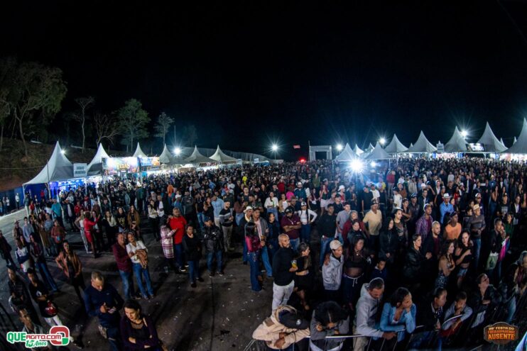 Michel Teló leva público ao delírio na terceira noite da 28ª Festa do Freigasparense Ausente 267