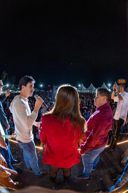 Michel Teló leva público ao delírio na terceira noite da 28ª Festa do Freigasparense Ausente 276